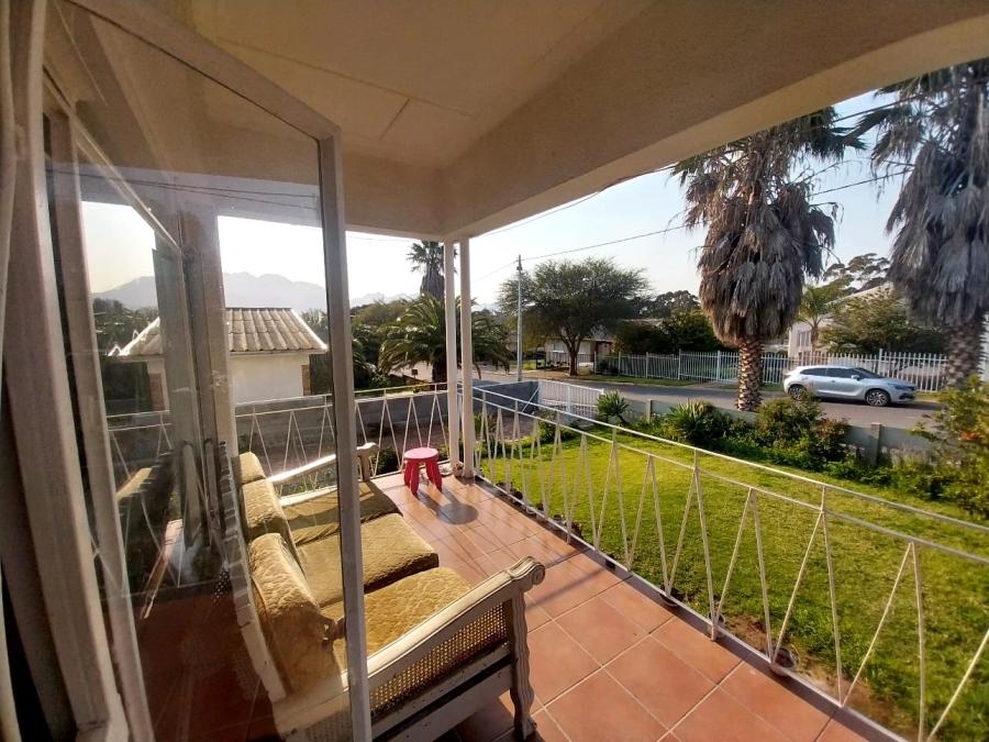 3 Bedroom Property for Sale in Fairy Glen Western Cape